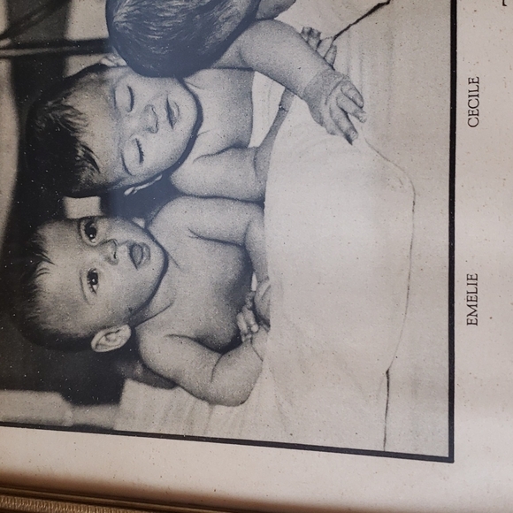 DIONNE QUINTUPLETS- INFANCY FRAMED PHOTO - Picture 3 of 9